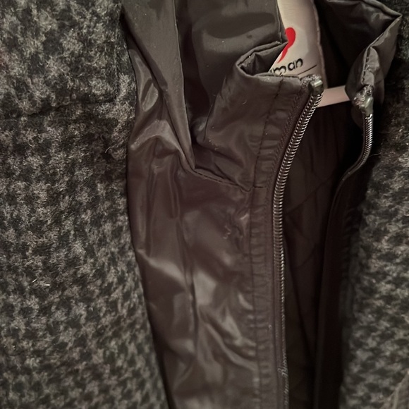 Boys Appaman City Overcoat Herringbone wool faux vest and red thread detail - Picture 6 of 6